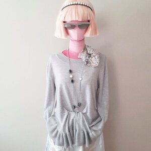 EUC H & M light grey wool blend sweater with curved ruffle hem S